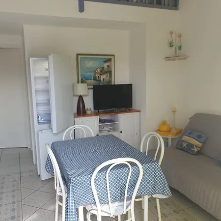 Des Alizes Apartamento
